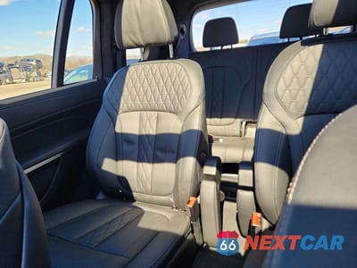 Zdjęcie 10 z 12 samochodu: 2025 BMW X7 M60I VIN:5UX33EM08S9X10045 - miniatura