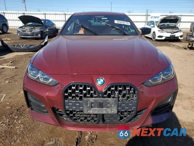 Piąte zdjęcie samochodu w środku: 2022 BMW M440XI GRAN COUPE VIN:WBA13AW06NFM21747 - miniatura