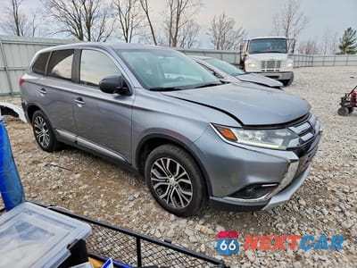 Czwarte zdjęcie samochodu z boku: 2017 MITSUBISHI OUTLANDER ES VIN:JA4AD2A36HZ015424 - miniatura