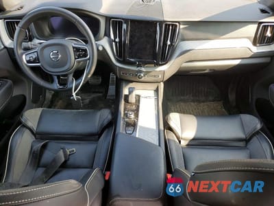 Zdjęcie 8 z 14 samochodu: 2022 VOLVO XC60 B6 R-DESIGN VIN:LYV062RM5NB935184 - miniatura
