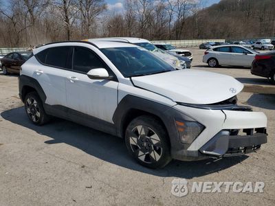 Czwarte zdjęcie samochodu z boku: 2025 HYUNDAI KONA SEL CONVENIENCE VIN:KM8HCCAB1SU336355 - miniatura