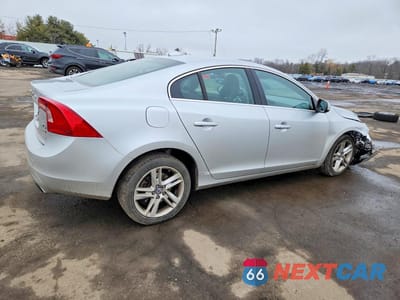 Trzecie zdjęcie samochodu z tyłu: 2015 VOLVO S60 VIN:YV1612TK0F1345848 - miniatura