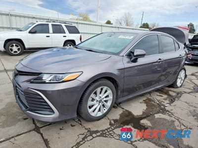 2023 TOYOTA CAMRY LE 4T1C11BK4PU087138 - główne zdjęcie licytacji z USA - miniatura