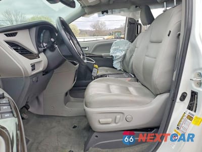 Zdjęcie 7 z 12 samochodu: 2018 TOYOTA SIENNA XLE PREMIUM 8-PASSENGER VIN:5TDYZ3DC8JS958025 - miniatura