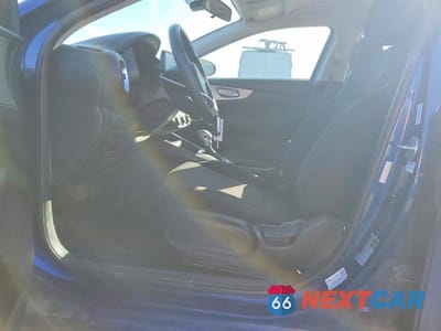 Zdjęcie 7 z 12 samochodu: 2023 KIA FORTE LXS VIN:3KPF24ADXPE565922 - miniatura