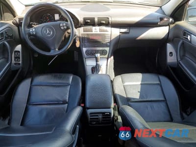 Zdjęcie 8 z 12 samochodu: 2005 MERCEDES-BENZ C 230K SPORT SEDAN VIN:WDBRF40J25F645046 - miniatura