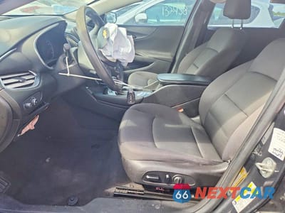Zdjęcie 7 z 12 samochodu: 2017 CHEVROLET MALIBU LT VIN:1G1ZE5ST9HF189617 - miniatura