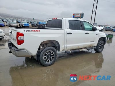 Trzecie zdjęcie samochodu z tyłu: 2016 TOYOTA TUNDRA SR5 VIN:5TFDY5F13GX507273 - miniatura
