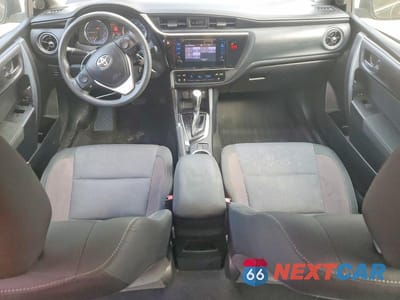 Zdjęcie 8 z 13 samochodu: 2018 TOYOTA COROLLA VIN:2T1BURHE6JC122631 - miniatura