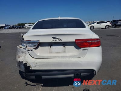 Zdjęcie 6 z 12 samochodu: 2018 JAGUAR XE VIN:SAJAR4FX3JCP23767 - miniatura