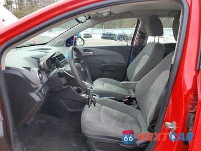 Zdjęcie 7 z 12 samochodu: 2014 CHEVROLET SONIC LS VIN:1G1JA5SH5E4228568 - miniatura