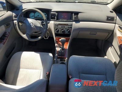 Zdjęcie 8 z 12 samochodu: 2004 TOYOTA COROLLA LE VIN:JTDBR32E242035321 - miniatura