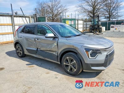 Czwarte zdjęcie samochodu z boku: 2026 KIA NIRO LX VIN:KNDCP3LE5T5326840 - miniatura