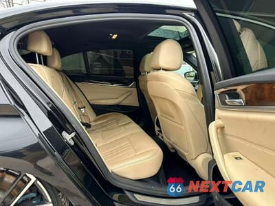 Zdjęcie 9 z 10 samochodu: 2020 BMW 530 XI VIN:WBAJR7C00LWW62917 - miniatura