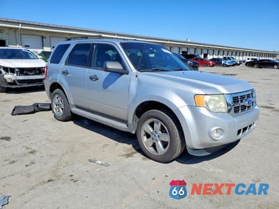 Czwarte zdjęcie samochodu z boku: 2011 FORD ESCAPE XLT VIN:1FMCU0DG8BKB96779 - miniatura