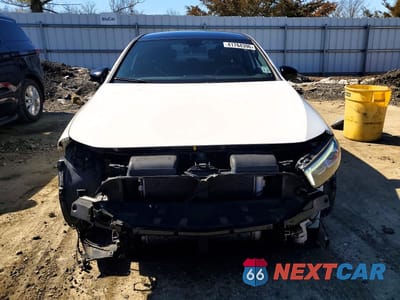 Piąte zdjęcie samochodu w środku: 2021 MERCEDES-BENZ A 35 AMG VIN:W1K3G5BB3MJ319516 - miniatura