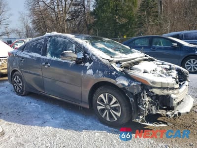 Czwarte zdjęcie samochodu z boku: 2017 TOYOTA PRIUS PRIME PREMIUM VIN:JTDKARFP9H3065096 - miniatura