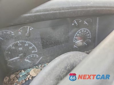 Zdjęcie 8 z 10 samochodu: 2025 VOLVO VNR SEMI TRUCK VIN:4V4WC9EHXSN677443 - miniatura