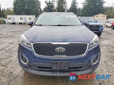 Piąte zdjęcie samochodu w środku: 2016 KIA SORENTO LX VIN:5XYPGDA39GG062088 - miniatura