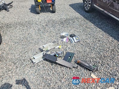 Zdjęcie 12 z 13 samochodu: 2022 TESLA MODEL Y VIN:7SAYGDEF2NF502457 - miniatura