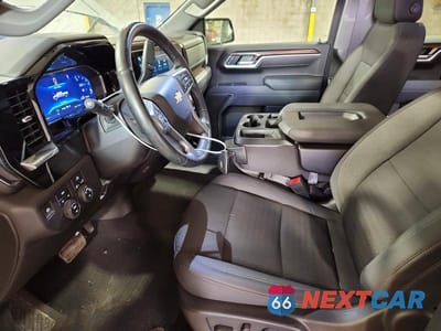 Zdjęcie 7 z 11 samochodu: 2025 CHEV SILVERADO K1500 LT-L VIN:1GCPKKEKXSZ159962 - miniatura