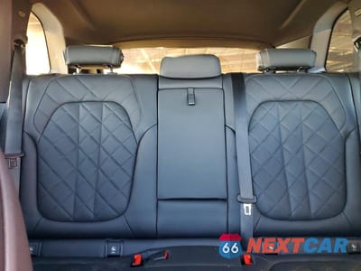 Zdjęcie 10 z 14 samochodu: 2025 BMW X5 M60I VIN:5UX33EU03S9X07151 - miniatura