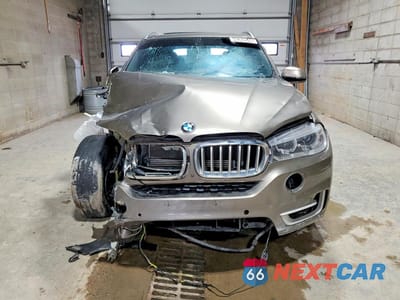 Piąte zdjęcie samochodu w środku: 2018 BMW X5 XDR40E VIN:5UXKT0C57J0W02563 - miniatura