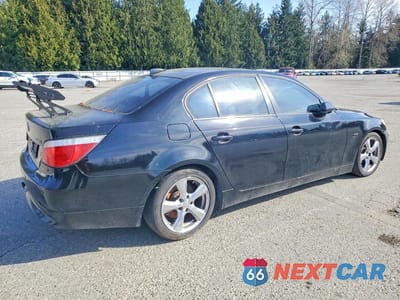 Trzecie zdjęcie samochodu z tyłu: 2004 BMW 530 I VIN:WBANA73574B057953 - miniatura