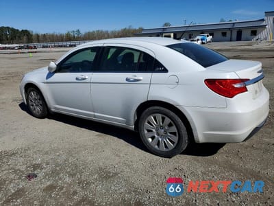 Drugie zdjęcie samochodu z przodu: 2013 CHRYSLER 200 LX VIN:1C3CCBAB2DN691948 - miniatura