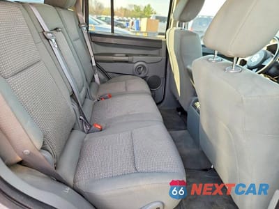 Zdjęcie 11 z 14 samochodu: 2007 JEEP COMMANDER VIN:1J8HG48K87C647551 - miniatura