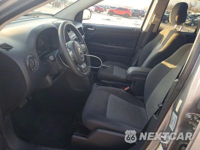 Zdjęcie 7 z 13 samochodu: 2017 JEEP COMPASS SPORT VIN:1C4NJDBB2HD106852 - miniatura