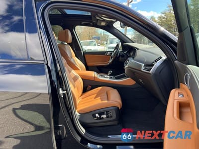 Piąte zdjęcie samochodu w środku: 2022 BMW X5 XDRIVE45E VIN:5UXTA6C00N9M00991 - miniatura