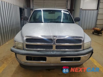 Piąte zdjęcie samochodu w środku: 2001 DODGE RAM 1500 VIN:1B7HC16X11S774946 - miniatura