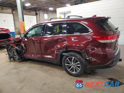 Drugie zdjęcie samochodu z przodu: 2019 TOYOTA HIGHLANDER XLE VIN:5TDJZRFH3KS943172 - miniatura
