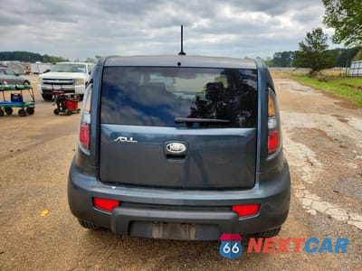Zdjęcie 6 z 12 samochodu: 2011 KIA SOUL + VIN:KNDJT2A22B7312208 - miniatura