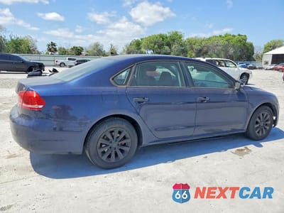 Trzecie zdjęcie samochodu z tyłu: 2015 VOLKSWAGEN PASSAT S VIN:1VWAT7A33FC041529 - miniatura