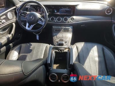 Zdjęcie 8 z 13 samochodu: 2019 MERCEDES-BENZ E 300 VIN:WDDZF4JB8KA631689 - miniatura