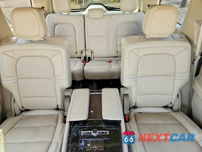 Zdjęcie 10 z 13 samochodu: 2021 LINCOLN NAVIGATOR RESERVE VIN:5LMJJ2LT8MEL00440 - miniatura