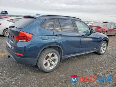 Trzecie zdjęcie samochodu z tyłu: 2013 BMW X1 XDRIVE28I VIN:WBAVL1C51DVR89457 - miniatura