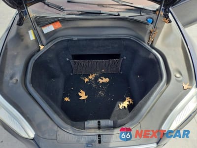 Zdjęcie 11 z 12 samochodu: 2015 TESLA MODEL S 85 VIN:5YJSA1H16FFP73798 - miniatura