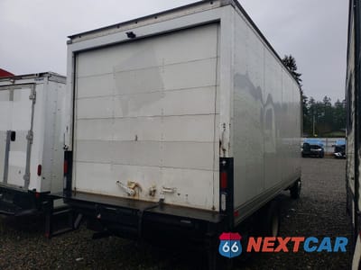 Trzecie zdjęcie samochodu z tyłu: 2019 FORD E450 BOX TRUCK VIN:1FDXE4FS3KDC04122 - miniatura