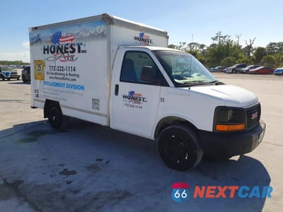 Czwarte zdjęcie samochodu z boku: 2005 GMC SAVANA BOX TRUCK VIN:1GDGG31V951901466 - miniatura
