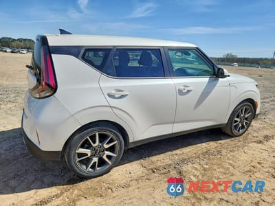 Trzecie zdjęcie samochodu z tyłu: 2024 KIA SOUL EX VIN:KNDJ33AU6R7898722 - miniatura