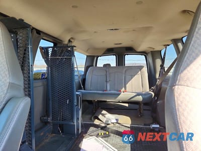 Zdjęcie 10 z 13 samochodu: 2007 CHEVROLET EXPRESS G1500 VIN:1GNFG15Z371180363 - miniatura