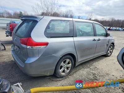 Trzecie zdjęcie samochodu z tyłu: 2013 TOYOTA SIENNA L 7-PASSENGER VIN:5TDZK3DC6DS317579 - miniatura