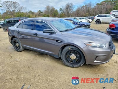 Czwarte zdjęcie samochodu z boku: 2018 FORD TAURUS POLICE INTERCEPTOR VIN:1FAHP2MK2JG141642 - miniatura