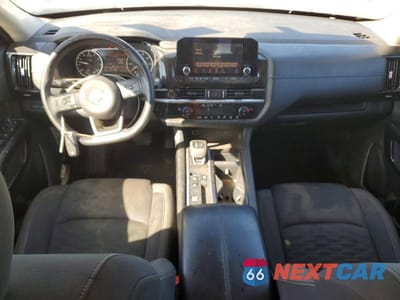 Zdjęcie 8 z 13 samochodu: 2022 NISSAN PATHFINDER SV VIN:5N1DR3BB3NC217597 - miniatura