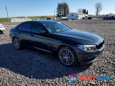 Czwarte zdjęcie samochodu z boku: 2018 BMW 530XE VIN:WBAJB1C52JB084370 - miniatura