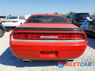 Zdjęcie 6 z 12 samochodu: 2010 DODGE CHALLENGER SRT-8 VIN:2B3CJ7DW4AH103941 - miniatura