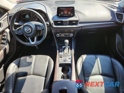 Zdjęcie 8 z 12 samochodu: 2018 MAZDA 3 TOURING VIN:3MZBN1V36JM259073 - miniatura